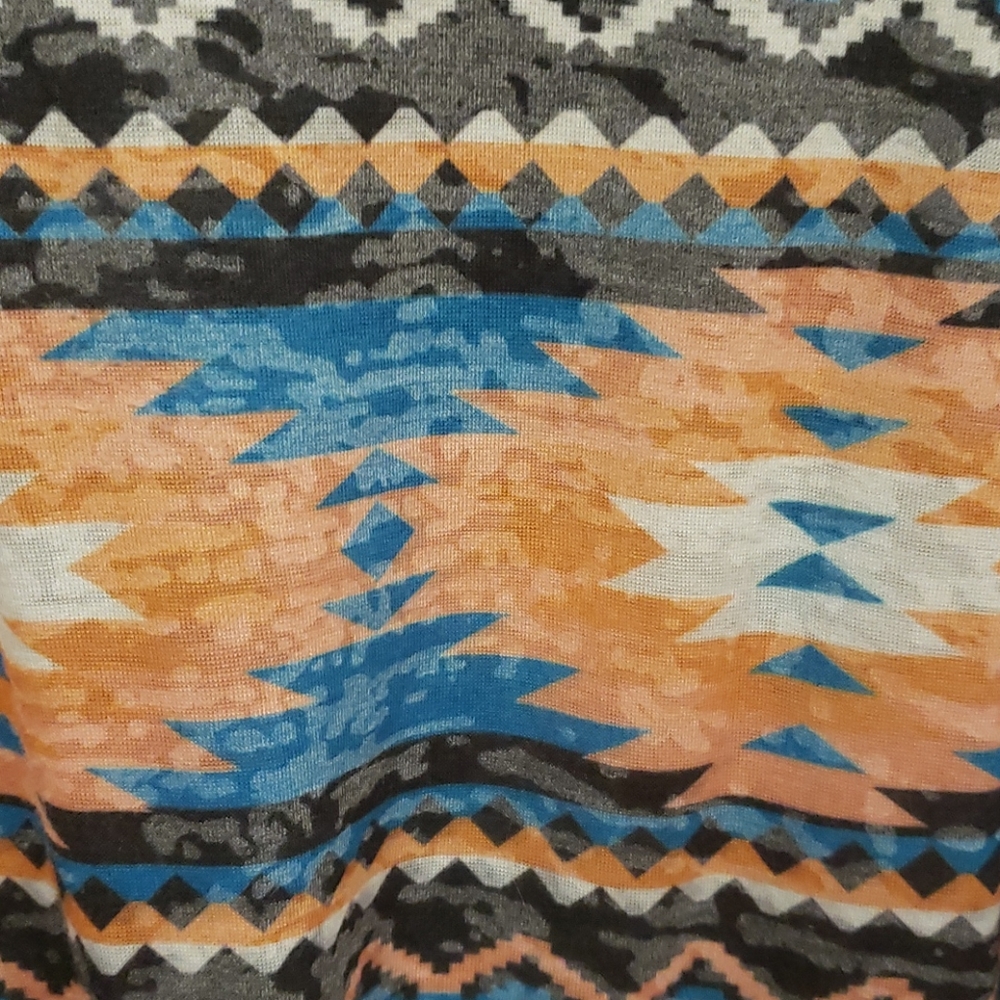 Forever 21 Patterned Cropped Tank - Picture 4 of 4